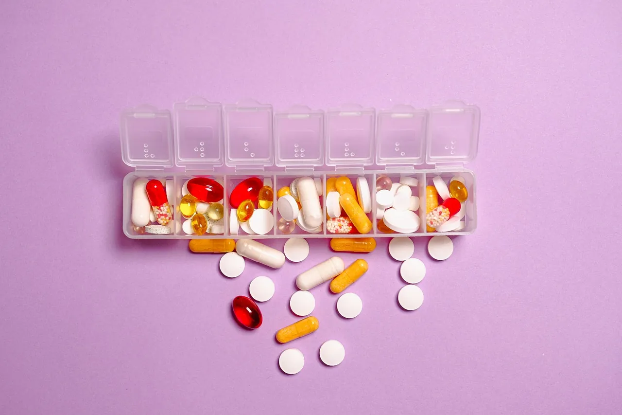 Blog cover image for Prenatal Vitamins 101 Guide: What To Look Out For And How To Get Prenatal Vitamins In Singapore